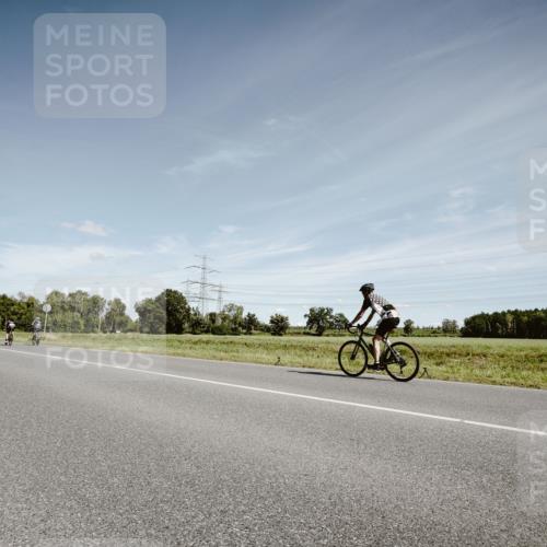 07.09.2025 - 19. Norderstedt Triathlon Michael Burmester http://msf.ph/oto/8859701 07.09.2025 12:47:12 Radfahren 345 meine-sportfotos.de