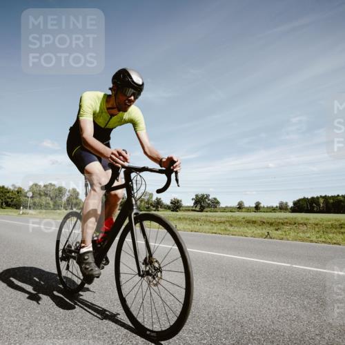 07.09.2025 - 19. Norderstedt Triathlon Michael Burmester http://msf.ph/oto/8859737 07.09.2025 12:47:43 Radfahren 275 meine-sportfotos.de