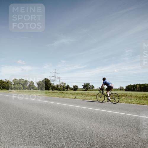 07.09.2025 - 19. Norderstedt Triathlon Michael Burmester http://msf.ph/oto/8859744 07.09.2025 12:47:49 Radfahren 318, 825, 1396 meine-sportfotos.de