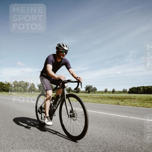 07.09.2025 - 19. Norderstedt Triathlon Michael Burmester http://msf.ph/oto/8859754 07.09.2025 12:47:55 Radfahren 700, 744 meine-sportfotos.de