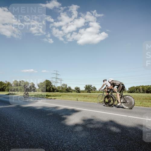07.09.2025 - 19. Norderstedt Triathlon Michael Burmester http://msf.ph/oto/8859759 07.09.2025 15:48:29 Radfahren 1085 meine-sportfotos.de