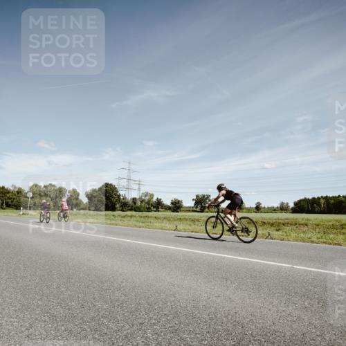 07.09.2025 - 19. Norderstedt Triathlon Michael Burmester http://msf.ph/oto/8859768 07.09.2025 12:48:00 Radfahren 277, 304, 744, 1344 meine-sportfotos.de