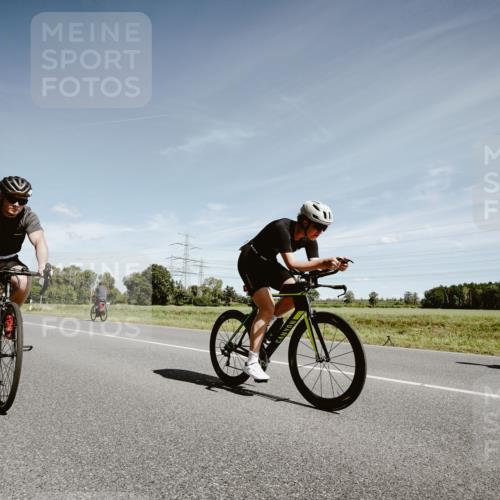 07.09.2025 - 19. Norderstedt Triathlon Michael Burmester http://msf.ph/oto/8859778 07.09.2025 12:48:03 Radfahren 277, 304, 1344 meine-sportfotos.de