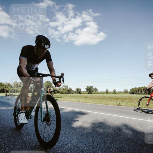 07.09.2025 - 19. Norderstedt Triathlon Michael Burmester http://msf.ph/oto/8859787 07.09.2025 15:48:44 Radfahren 1412 meine-sportfotos.de