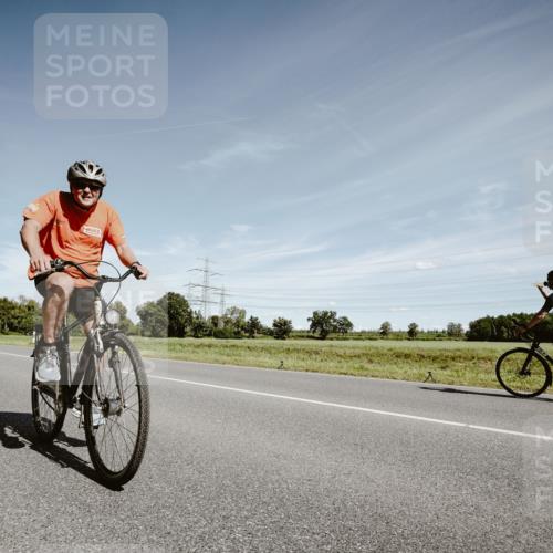 07.09.2025 - 19. Norderstedt Triathlon Michael Burmester http://msf.ph/oto/8859799 07.09.2025 12:48:16 Radfahren 1271, 1304 meine-sportfotos.de