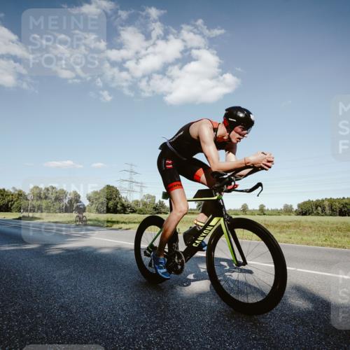 07.09.2025 - 19. Norderstedt Triathlon Michael Burmester http://msf.ph/oto/8859811 07.09.2025 15:48:52 Radfahren 384, 387, 516, 522, 1405 meine-sportfotos.de