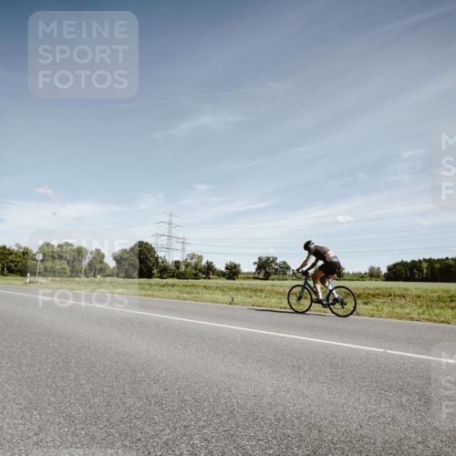 07.09.2025 - 19. Norderstedt Triathlon Michael Burmester http://msf.ph/oto/8859823 07.09.2025 12:48:35 Radfahren 248 meine-sportfotos.de