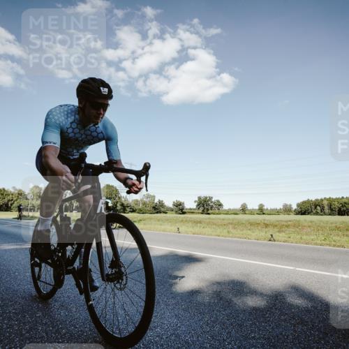 07.09.2025 - 19. Norderstedt Triathlon Michael Burmester http://msf.ph/oto/8859825 07.09.2025 15:48:57 Radfahren 405, 1593 meine-sportfotos.de