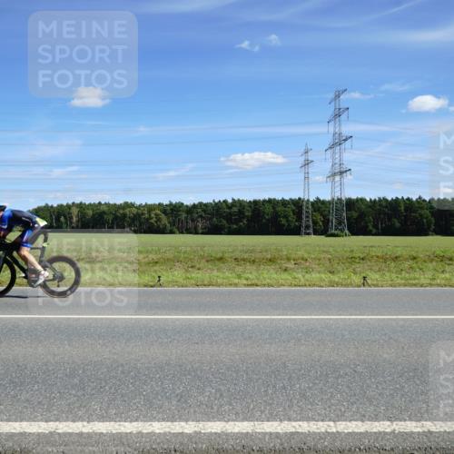 07.09.2025 - 19. Norderstedt Triathlon Michael Burmester http://msf.ph/oto/8859835 07.09.2025 13:43:53 Radfahren 985, 1018 meine-sportfotos.de