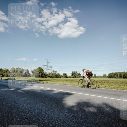 07.09.2025 - 19. Norderstedt Triathlon Michael Burmester http://msf.ph/oto/8859836 07.09.2025 15:49:01 Radfahren 402, 504, 1070 meine-sportfotos.de