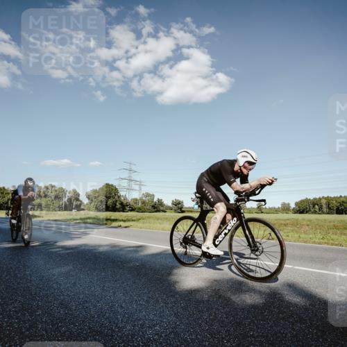 07.09.2025 - 19. Norderstedt Triathlon Michael Burmester http://msf.ph/oto/8859838 07.09.2025 15:49:04 Radfahren 402, 504, 1070 meine-sportfotos.de