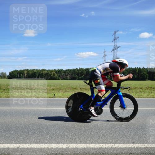 07.09.2025 - 19. Norderstedt Triathlon Michael Burmester http://msf.ph/oto/8859841 07.09.2025 13:43:55 Radfahren 985, 1018 meine-sportfotos.de