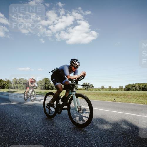 07.09.2025 - 19. Norderstedt Triathlon Michael Burmester http://msf.ph/oto/8859842 07.09.2025 15:49:04 Radfahren 402, 504, 1070 meine-sportfotos.de