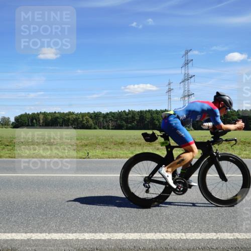 07.09.2025 - 19. Norderstedt Triathlon Michael Burmester http://msf.ph/oto/8859846 07.09.2025 13:43:56 Radfahren 985, 1018 meine-sportfotos.de
