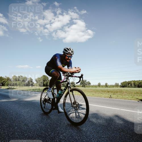 07.09.2025 - 19. Norderstedt Triathlon Michael Burmester http://msf.ph/oto/8859849 07.09.2025 15:49:09 Radfahren 1476 meine-sportfotos.de