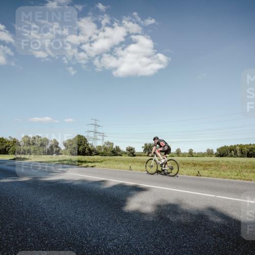 07.09.2025 - 19. Norderstedt Triathlon Michael Burmester http://msf.ph/oto/8859852 07.09.2025 15:49:09 Radfahren 1476 meine-sportfotos.de