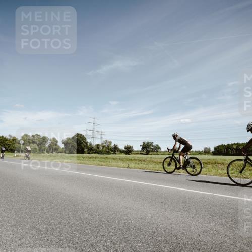 07.09.2025 - 19. Norderstedt Triathlon Michael Burmester http://msf.ph/oto/8859868 07.09.2025 12:49:04 Radfahren 249, 288 meine-sportfotos.de