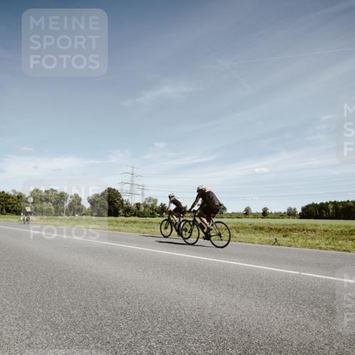07.09.2025 - 19. Norderstedt Triathlon Michael Burmester http://msf.ph/oto/8859871 07.09.2025 12:49:04 Radfahren 249, 288 meine-sportfotos.de