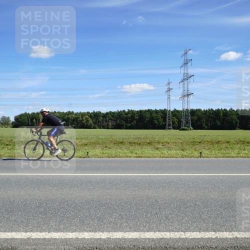 07.09.2025 - 19. Norderstedt Triathlon Michael Burmester http://msf.ph/oto/8859883 07.09.2025 13:44:17 Radfahren 981 meine-sportfotos.de