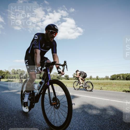 07.09.2025 - 19. Norderstedt Triathlon Michael Burmester http://msf.ph/oto/8859884 07.09.2025 15:49:25 Radfahren 938 meine-sportfotos.de