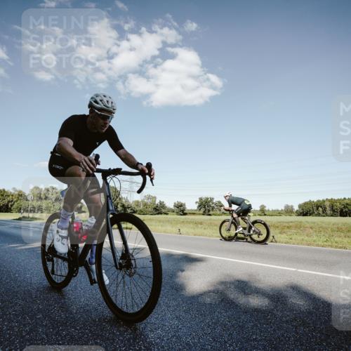 07.09.2025 - 19. Norderstedt Triathlon Michael Burmester http://msf.ph/oto/8859891 07.09.2025 15:49:29 Radfahren 372, 1054 meine-sportfotos.de