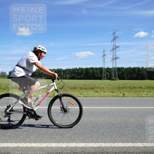 07.09.2025 - 19. Norderstedt Triathlon Michael Burmester http://msf.ph/oto/8859902 07.09.2025 13:44:24 Radfahren 708 meine-sportfotos.de