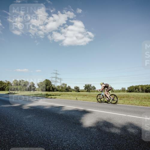 07.09.2025 - 19. Norderstedt Triathlon Michael Burmester http://msf.ph/oto/8859908 07.09.2025 15:49:36 Radfahren 517, 1105, 1515 meine-sportfotos.de