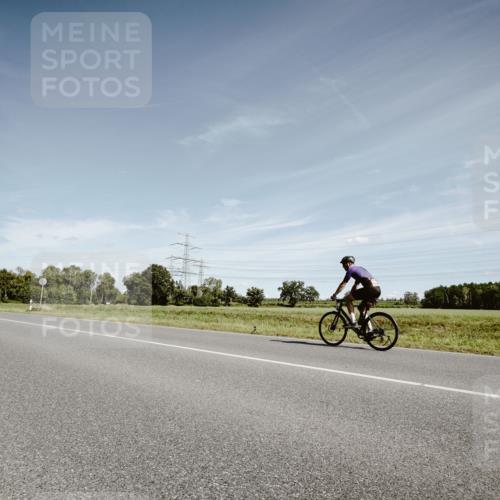 07.09.2025 - 19. Norderstedt Triathlon Michael Burmester http://msf.ph/oto/8859910 07.09.2025 12:49:34 Radfahren 187 meine-sportfotos.de