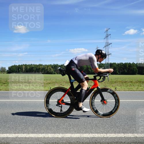 07.09.2025 - 19. Norderstedt Triathlon Michael Burmester http://msf.ph/oto/8859911 07.09.2025 13:44:34 Radfahren 996, 1401 meine-sportfotos.de