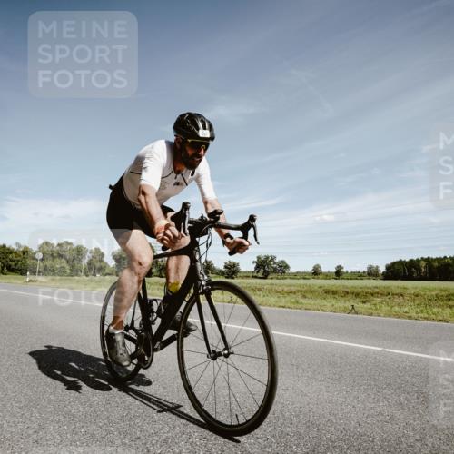 07.09.2025 - 19. Norderstedt Triathlon Michael Burmester http://msf.ph/oto/8859914 07.09.2025 12:49:35 Radfahren 187 meine-sportfotos.de