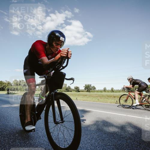 07.09.2025 - 19. Norderstedt Triathlon Michael Burmester http://msf.ph/oto/8859933 07.09.2025 15:49:43 Radfahren 501, 508, 1047 meine-sportfotos.de