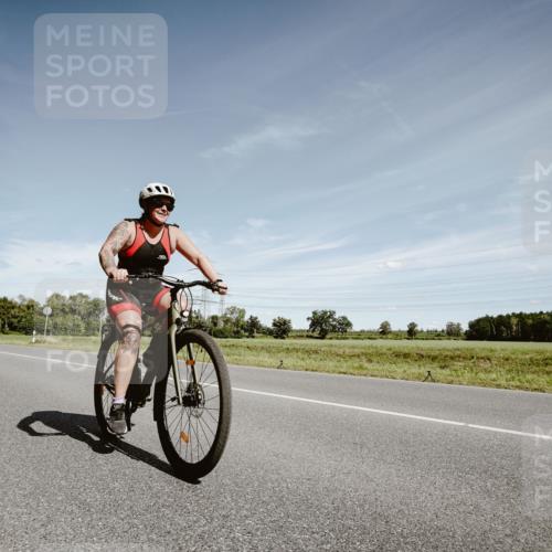 07.09.2025 - 19. Norderstedt Triathlon Michael Burmester http://msf.ph/oto/8859938 07.09.2025 12:49:48 Radfahren 240, 311, 1234, 1477 meine-sportfotos.de
