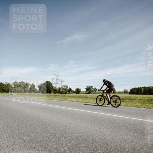 07.09.2025 - 19. Norderstedt Triathlon Michael Burmester http://msf.ph/oto/8859945 07.09.2025 12:49:53 Radfahren 1354 meine-sportfotos.de