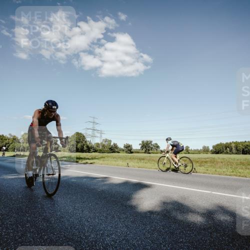 07.09.2025 - 19. Norderstedt Triathlon Michael Burmester http://msf.ph/oto/8859947 07.09.2025 15:49:51 Radfahren 882, 910 meine-sportfotos.de
