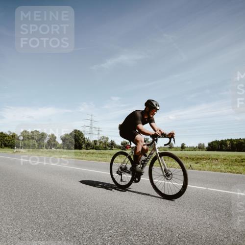 07.09.2025 - 19. Norderstedt Triathlon Michael Burmester http://msf.ph/oto/8859959 07.09.2025 12:50:04 Radfahren 344, 712, 781, 1373 meine-sportfotos.de