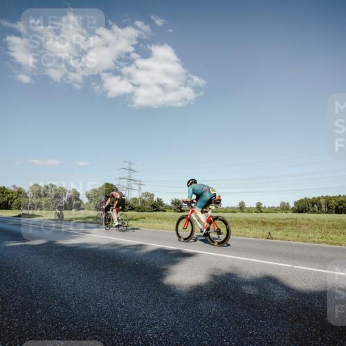 07.09.2025 - 19. Norderstedt Triathlon Michael Burmester http://msf.ph/oto/8859975 07.09.2025 15:50:05 Radfahren 1424 meine-sportfotos.de