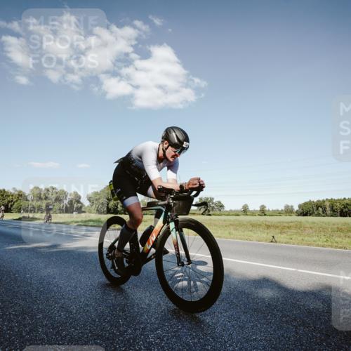 07.09.2025 - 19. Norderstedt Triathlon Michael Burmester http://msf.ph/oto/8859988 07.09.2025 15:50:09 Radfahren 403, 1068, 1424 meine-sportfotos.de