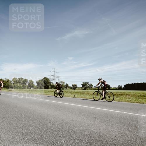 07.09.2025 - 19. Norderstedt Triathlon Michael Burmester http://msf.ph/oto/8860011 07.09.2025 12:50:37 Radfahren 205, 347, 759, 814, 1262 meine-sportfotos.de