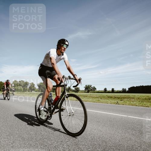 07.09.2025 - 19. Norderstedt Triathlon Michael Burmester http://msf.ph/oto/8860022 07.09.2025 12:50:40 Radfahren 347, 759, 814, 1262 meine-sportfotos.de