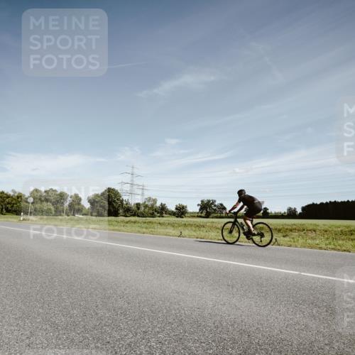 07.09.2025 - 19. Norderstedt Triathlon Michael Burmester http://msf.ph/oto/8860029 07.09.2025 12:50:42 Radfahren 347, 814, 1262 meine-sportfotos.de