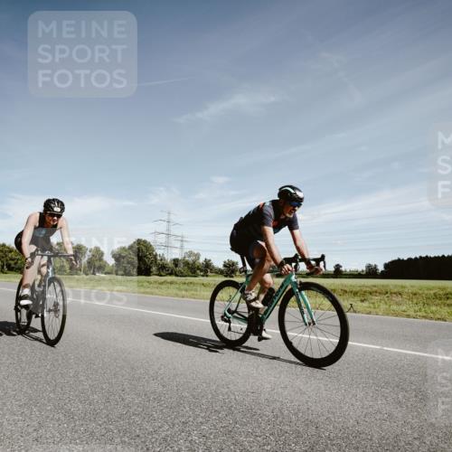 07.09.2025 - 19. Norderstedt Triathlon Michael Burmester http://msf.ph/oto/8860036 07.09.2025 12:50:47 Radfahren 274, 323, 324, 1384 meine-sportfotos.de