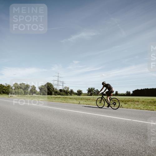 07.09.2025 - 19. Norderstedt Triathlon Michael Burmester http://msf.ph/oto/8860043 07.09.2025 12:50:49 Radfahren 274, 323, 324, 1299, 1384 meine-sportfotos.de