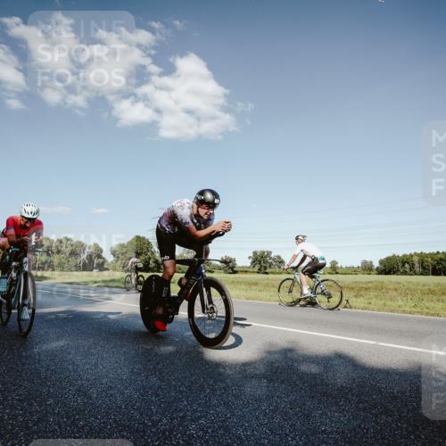 07.09.2025 - 19. Norderstedt Triathlon Michael Burmester http://msf.ph/oto/8860062 07.09.2025 15:50:30 Radfahren 868, 897, 947, 1044, 1522, 1552, 1590, 1629 meine-sportfotos.de