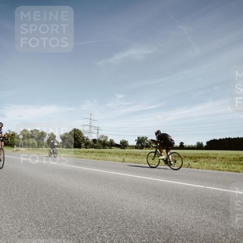 07.09.2025 - 19. Norderstedt Triathlon Michael Burmester http://msf.ph/oto/8860066 07.09.2025 12:51:07 Radfahren 317 meine-sportfotos.de