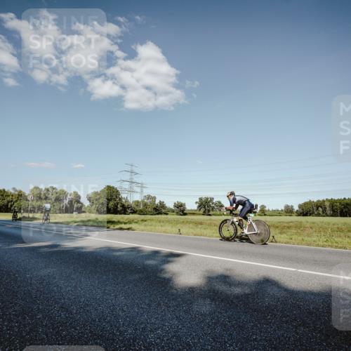 07.09.2025 - 19. Norderstedt Triathlon Michael Burmester http://msf.ph/oto/8860072 07.09.2025 15:50:31 Radfahren 897, 947, 1044, 1552, 1590, 1629 meine-sportfotos.de