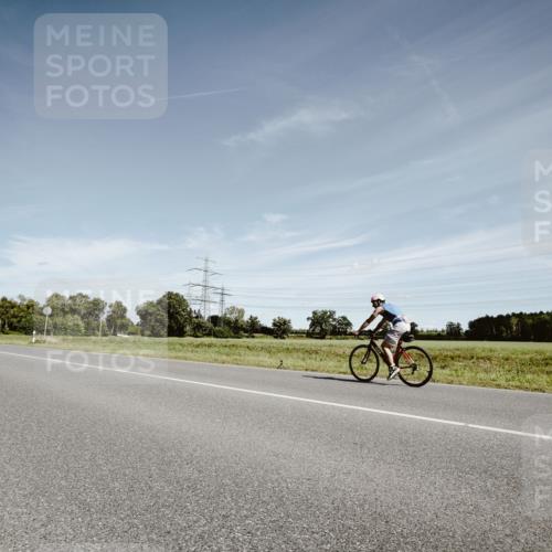07.09.2025 - 19. Norderstedt Triathlon Michael Burmester http://msf.ph/oto/8860077 07.09.2025 12:51:16 Radfahren 754 meine-sportfotos.de
