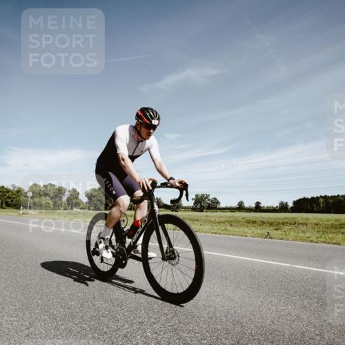 07.09.2025 - 19. Norderstedt Triathlon Michael Burmester http://msf.ph/oto/8860080 07.09.2025 12:51:16 Radfahren 754 meine-sportfotos.de