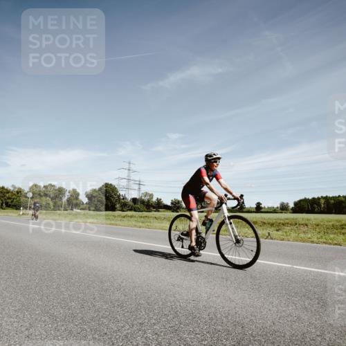07.09.2025 - 19. Norderstedt Triathlon Michael Burmester http://msf.ph/oto/8860101 07.09.2025 12:51:32 Radfahren 348, 855 meine-sportfotos.de