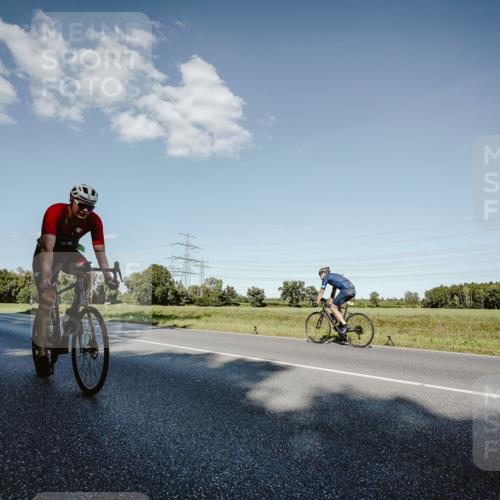 07.09.2025 - 19. Norderstedt Triathlon Michael Burmester http://msf.ph/oto/8860107 07.09.2025 15:50:46 Radfahren 466, 503, 539, 935, 1069 meine-sportfotos.de