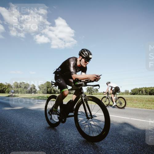 07.09.2025 - 19. Norderstedt Triathlon Michael Burmester http://msf.ph/oto/8860110 07.09.2025 15:50:48 Radfahren 416, 437, 503, 539, 935, 1600 meine-sportfotos.de
